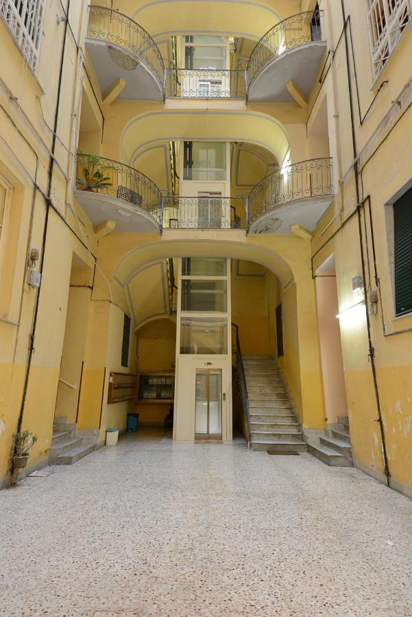 In Centro B&B Кастеламаре ди Стабия Екстериор снимка